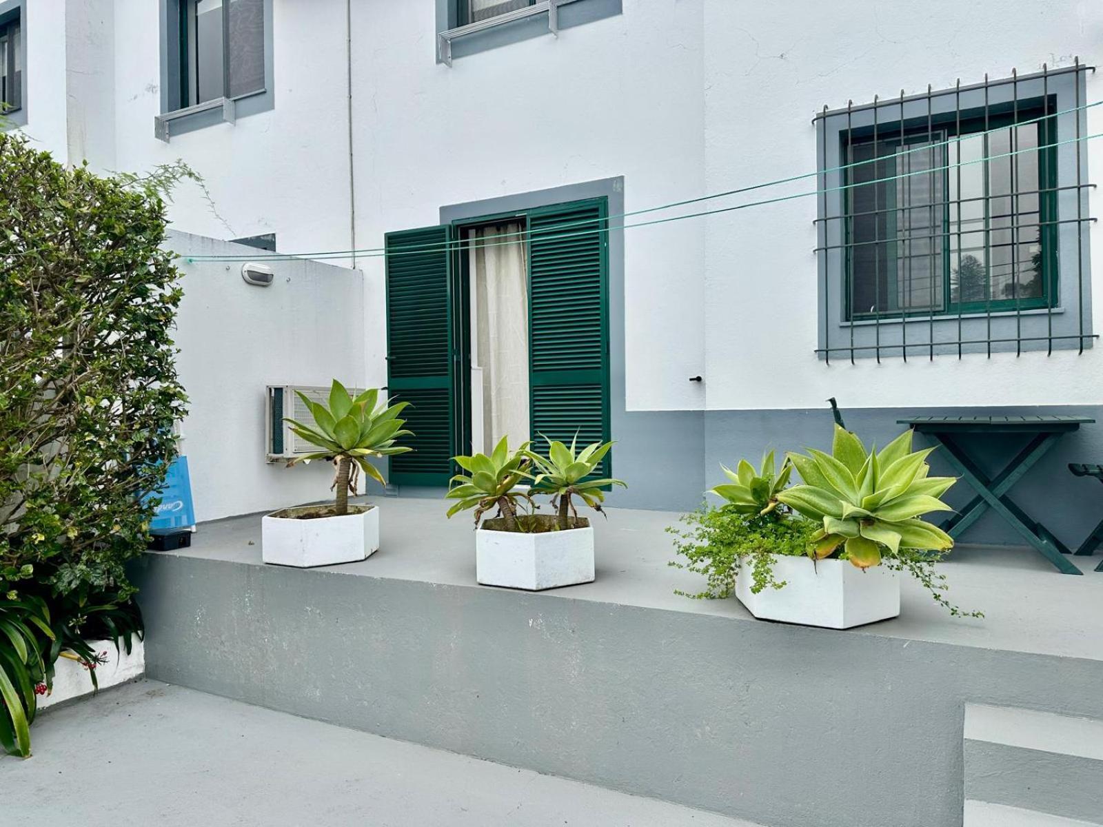 Azores Pedra Apartments - T0 E T1 Понта Делгада Екстериор снимка